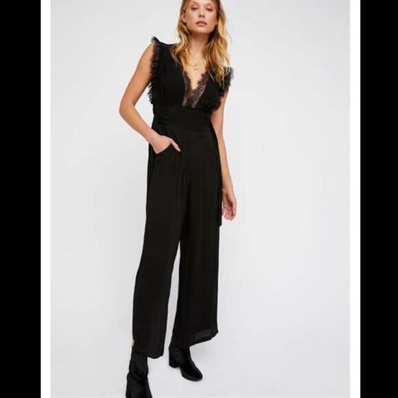 FREE PEOPLE CEM Black Sleeveless Lace Trim Deep V Cinch Waist Wide Leg Jumpsuit - Picture 4 of 14